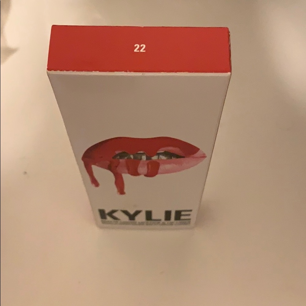 Kylie cosmetics lip kit